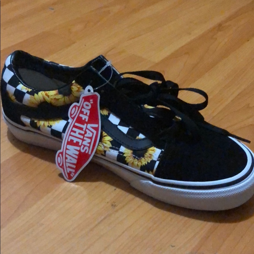 🌻Custom Sunflower Vans Size 7.5 Woman’s